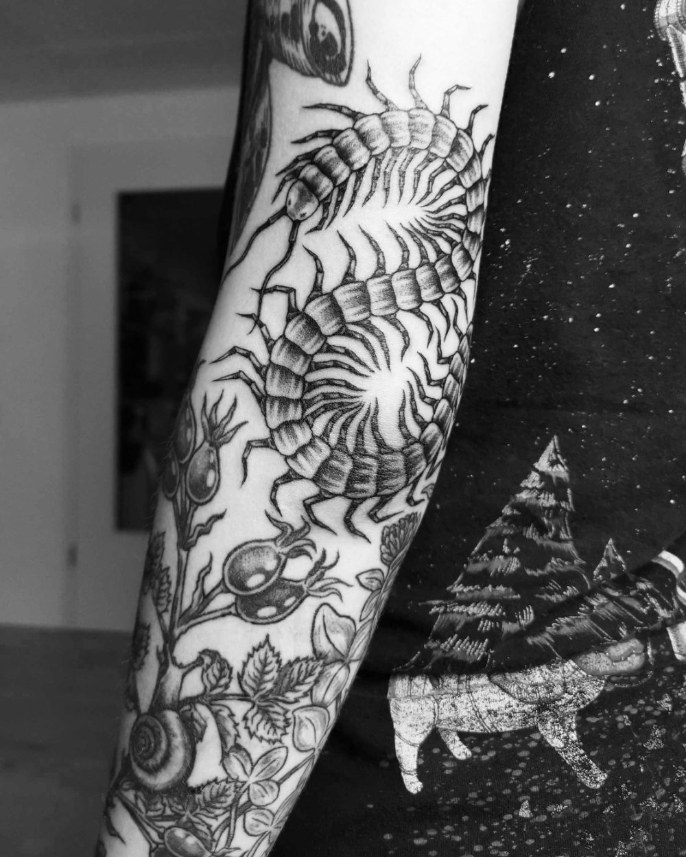 Sleeve in Progress with centipede – Custom

Sleeve in Arbeit mit Hundertfüsser – Custom